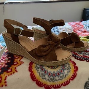 NIB Born Espadrille Wedges, Never Worn!
